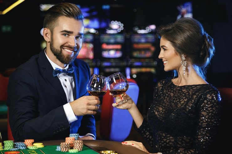 Antarmuka aplikasi relaxtoto menampilkan dashboard dengan permainan sportsbook dan live casino